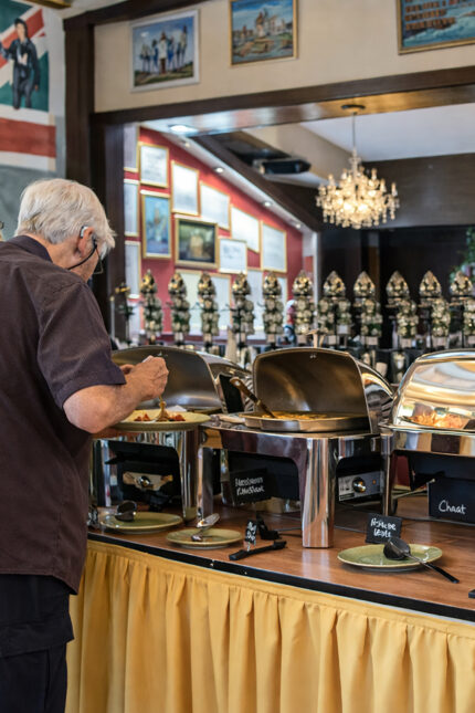 Panas Restaurant Sunday Buffet: A generous selection of Indian and Nepalese dishes.